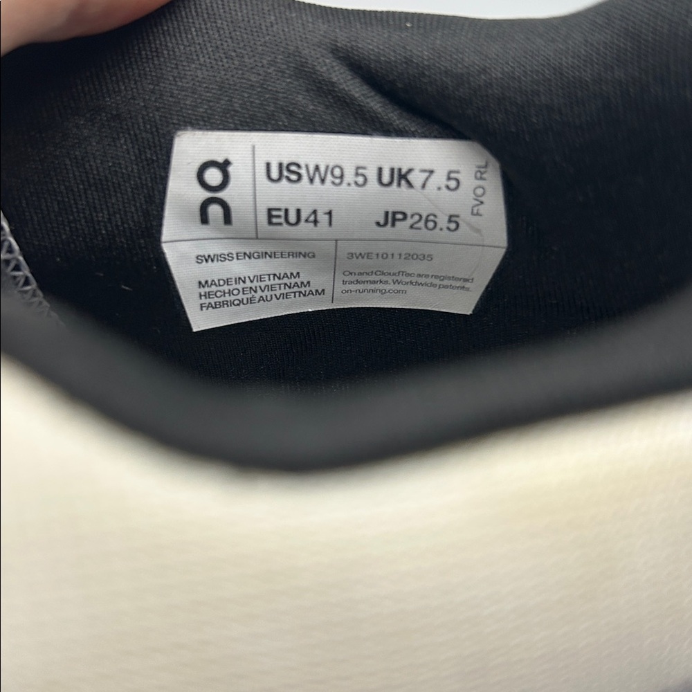 On cloudmonster 2 - image 9